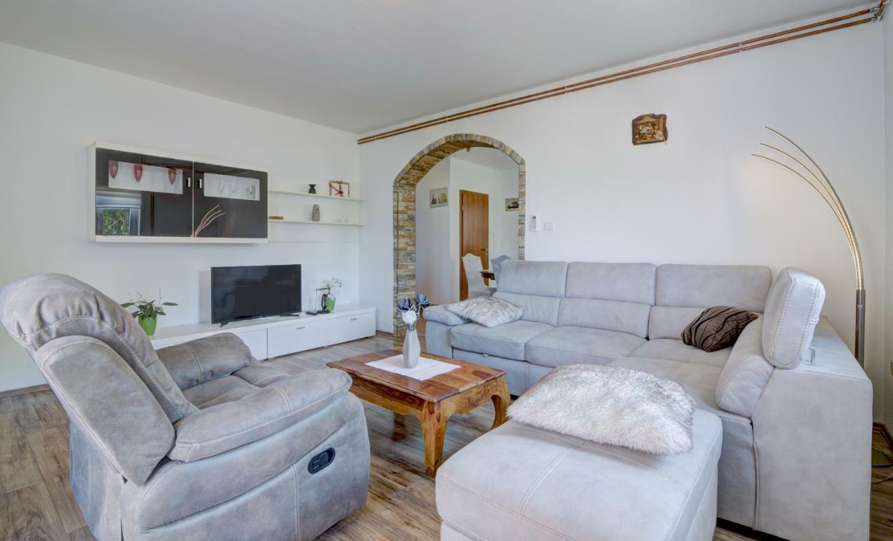 Apartment Senia Senj  Buitenkant foto